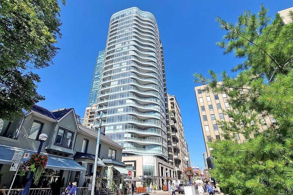 88 Cumberland Street #808, Toronto, ON M5R 1A3