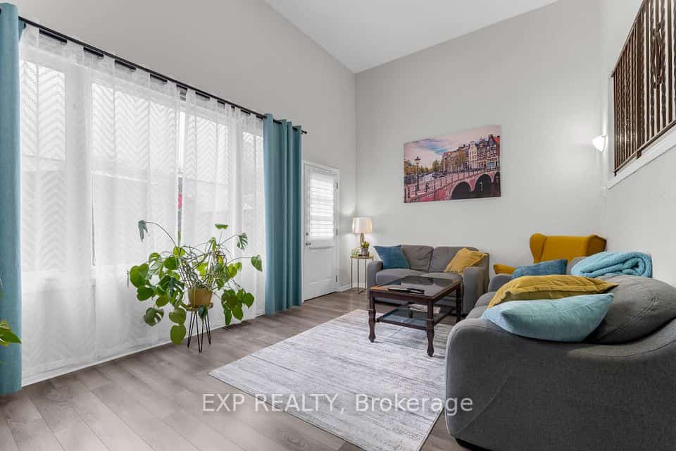 3 Glen Vista Drive #12, Hamilton, ON L8K 6L6