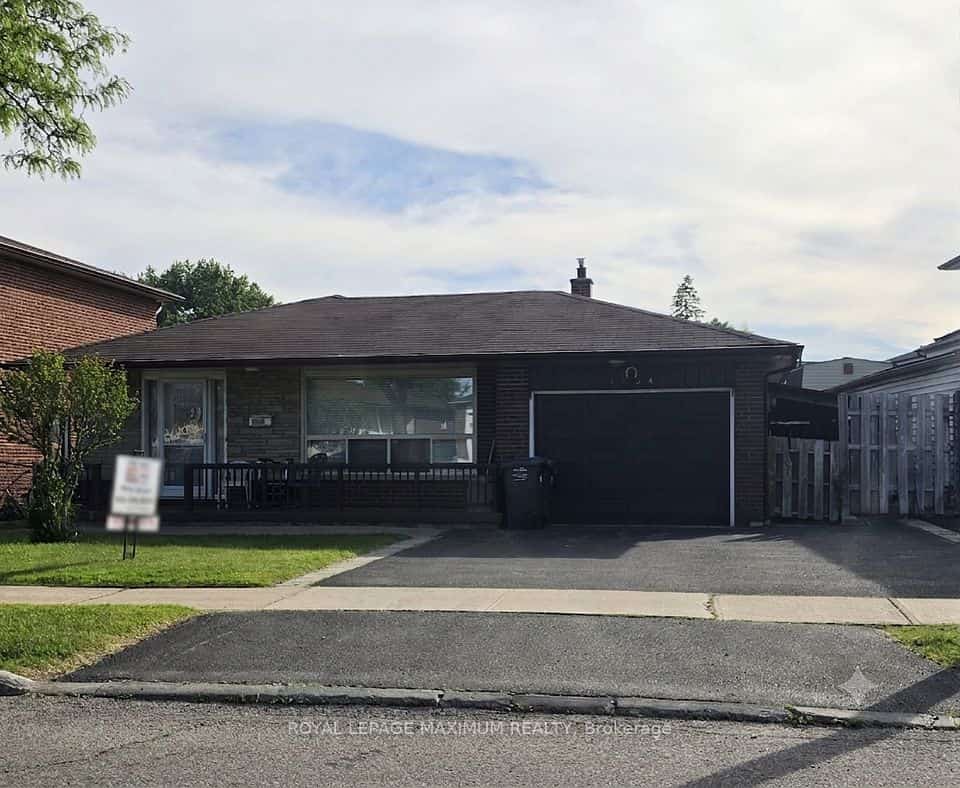 4254 Brandon Gate Drive, Mississauga, ON L4T 3K4