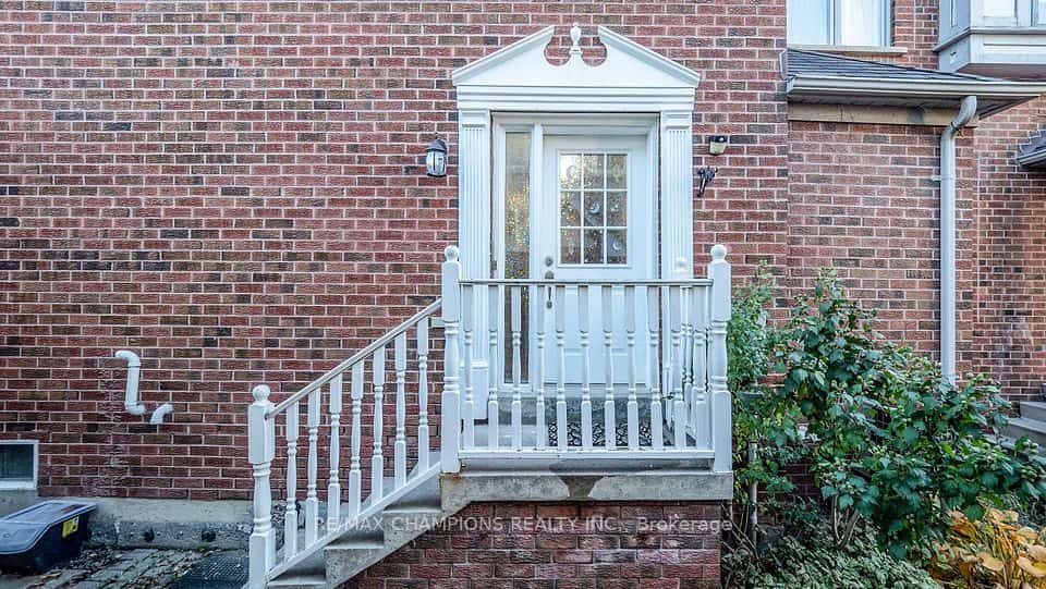 135 Ural Circle, Brampton, ON L6R 1J6