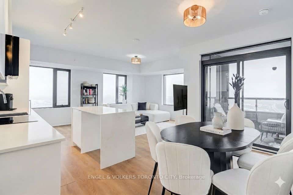 2920 Highway 7 Road #4807, Vaughan, ON L4K 0P4