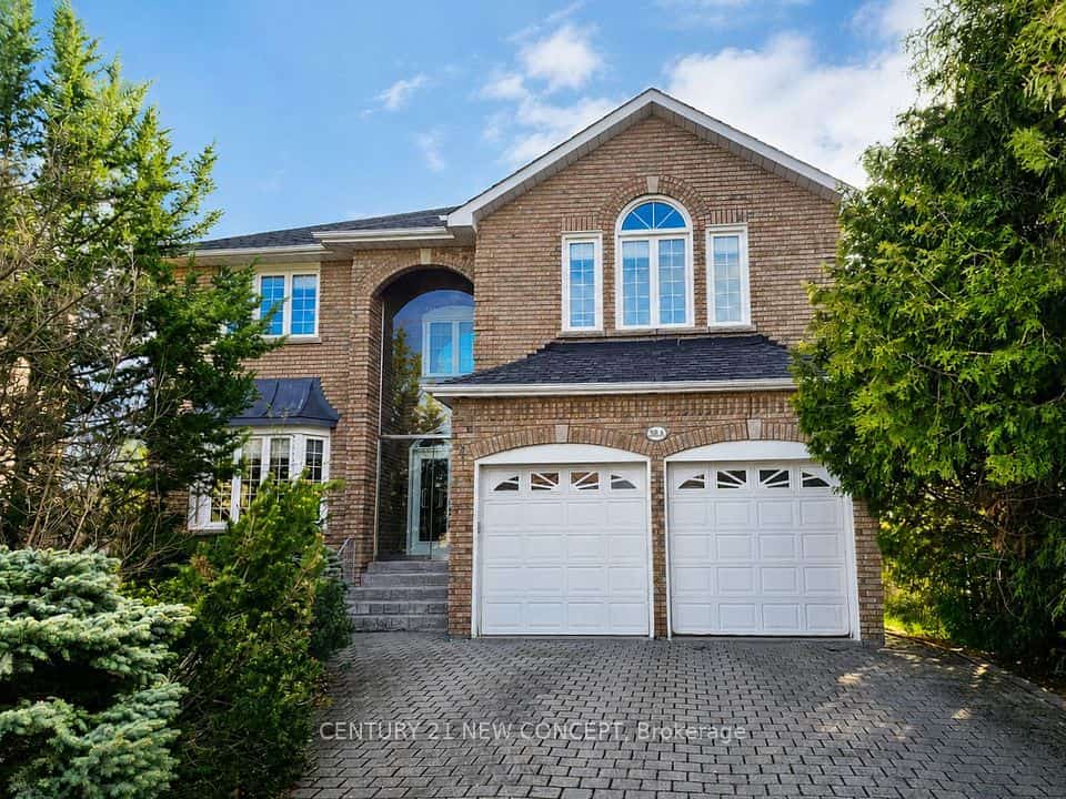 38A Avonlea Place, Richmond Hill, ON L4B 3N8