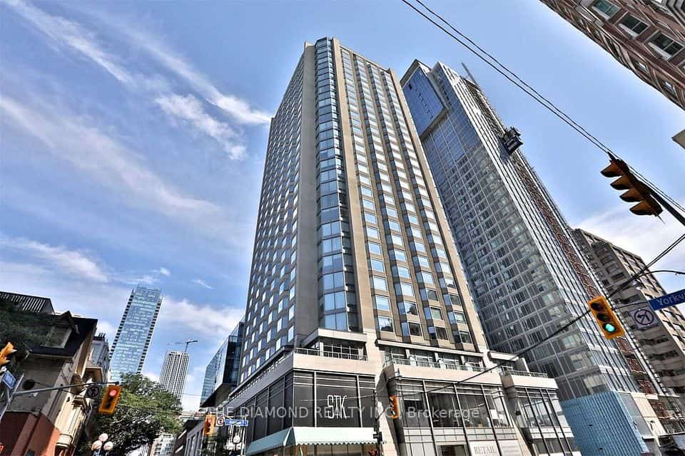 155 Yorkville Avenue #2104, Toronto, ON M5R 1C4