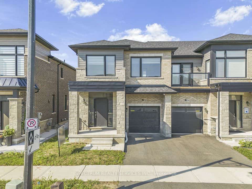 1546 Rose Way, Milton, ON L9E 1V8
