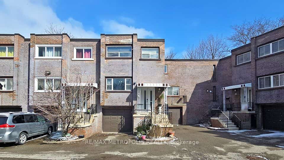 13 Candy Court Way #13, Toronto, ON M2R 2Y7