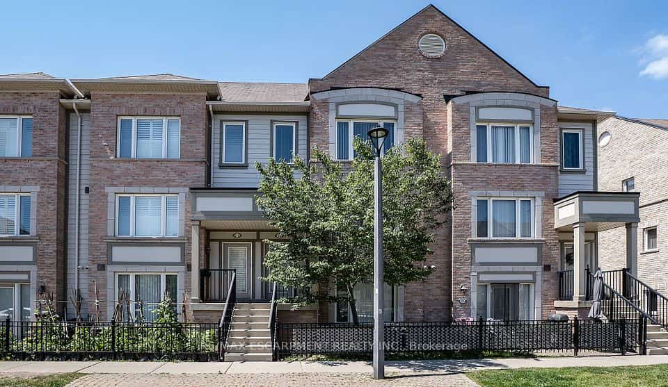 3050 Erin Centre Boulevard #126, Mississauga, ON L5M 0P5