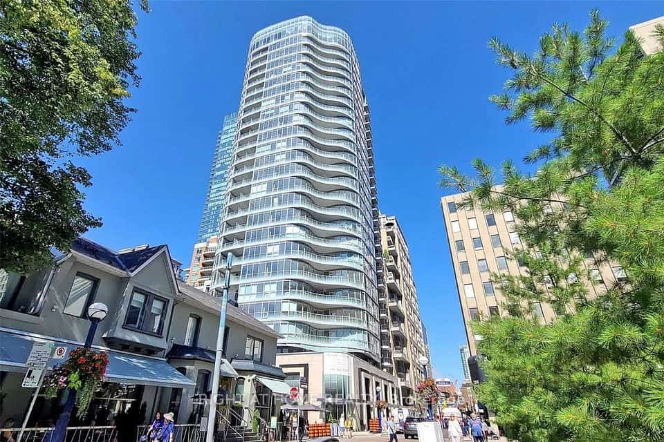 Minto Yorkville Park, Toronto