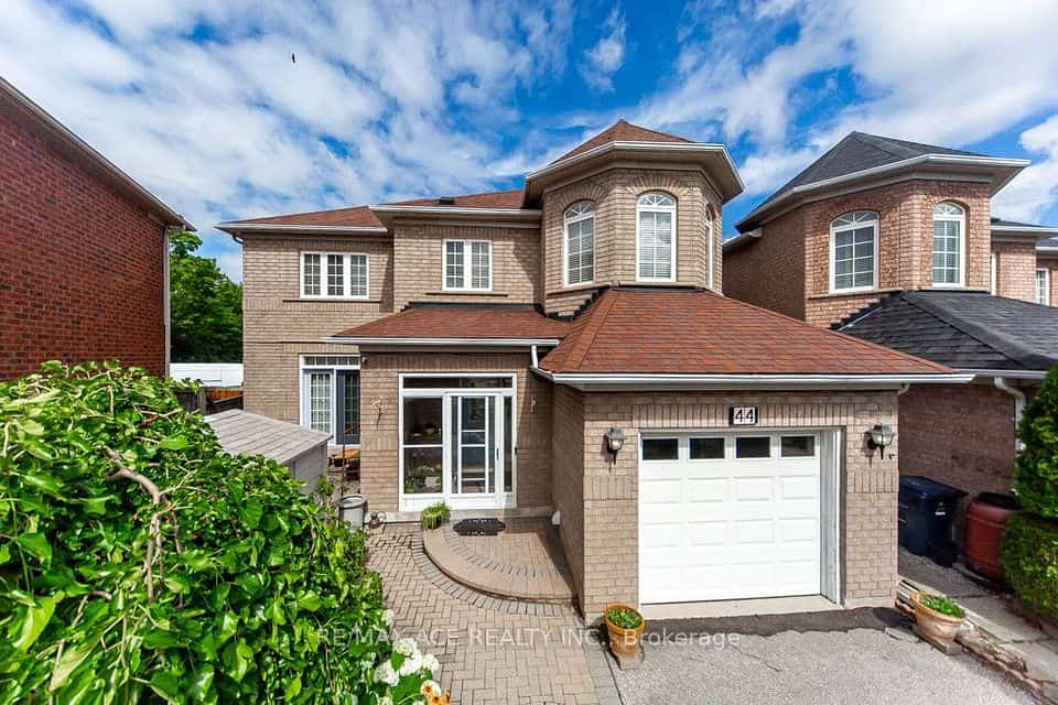 44 Mourning Dove Crescent, Toronto, ON M1B 6A8