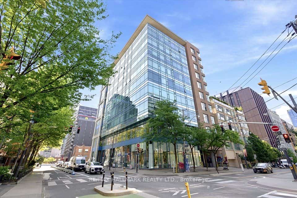 477 Richmond Street W #306, Toronto, ON M5V 3E7