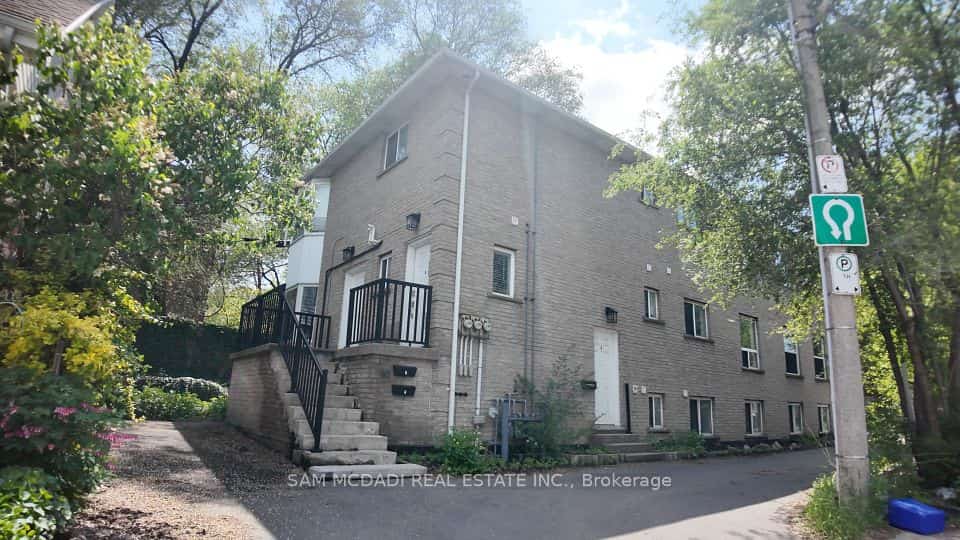 90 Tisdale Street S, Hamilton, ON L8N 2W2