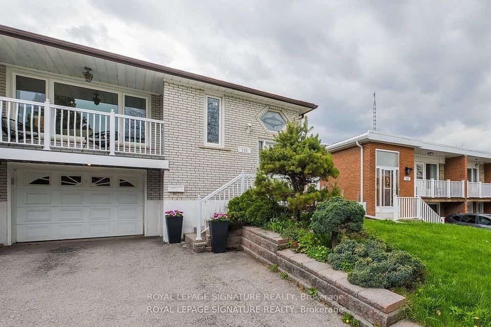 124 Edmonton Drive, Toronto, ON M2J 3X1