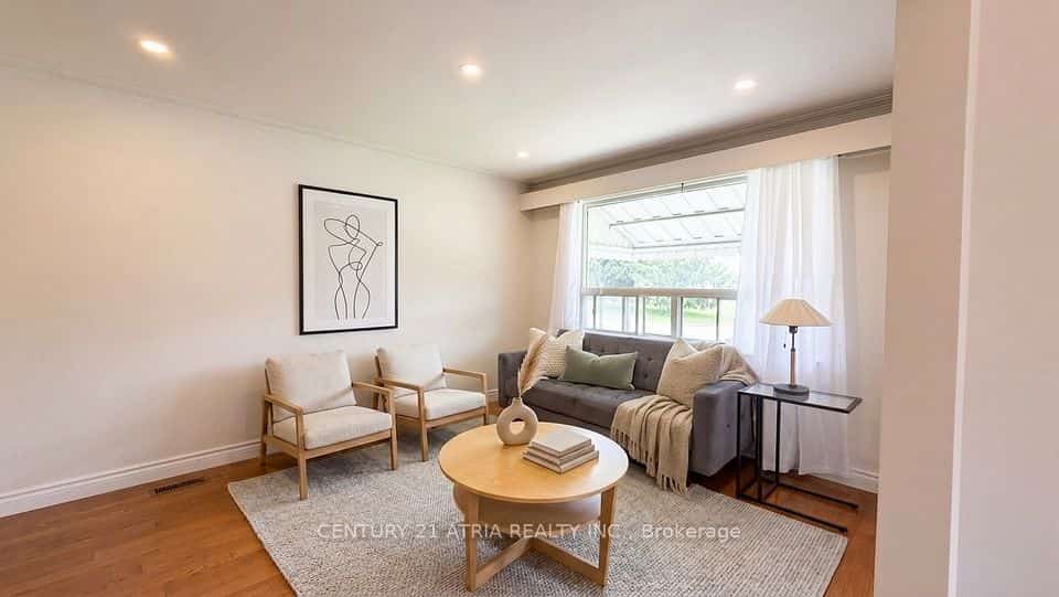115 Ellington Drive, Toronto, ON M1R 3Y2
