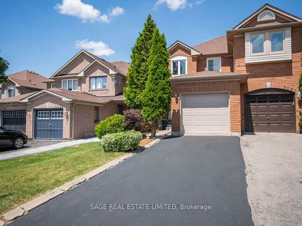 7093 BLACK WALNUT Trail, Mississauga, ON L5N 7N6