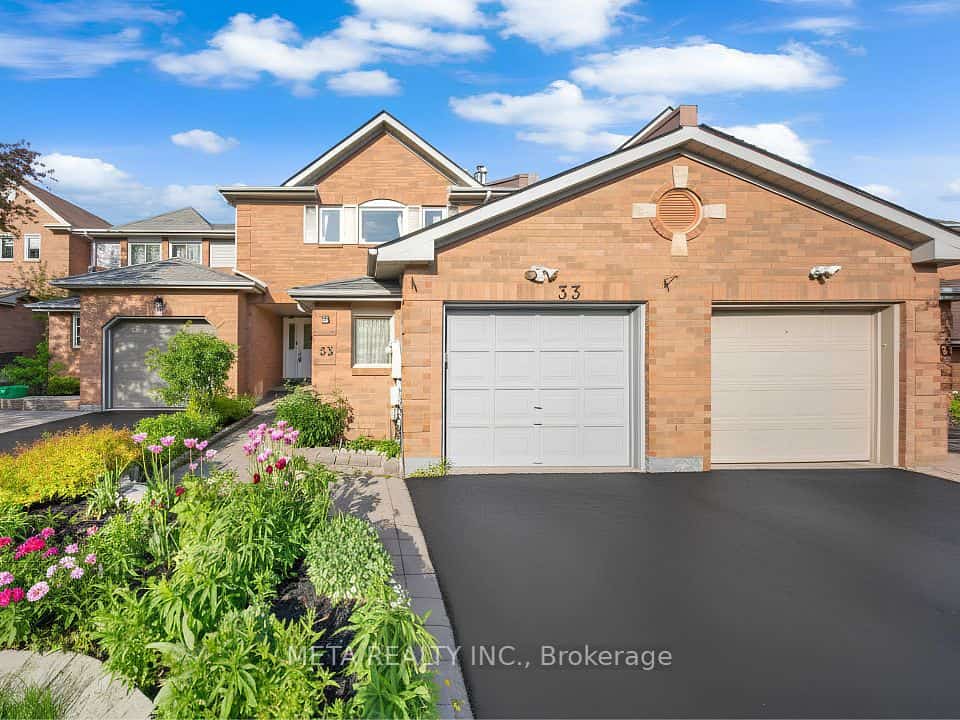 33 Heaver Drive, Whitby, ON L1N 8X2