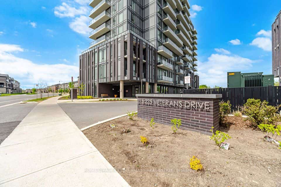 225 Veterans Drive #1201, Brampton, ON L7A 0B6
