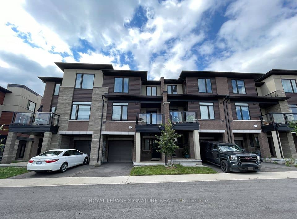 590 North Service Road E, Hamilton