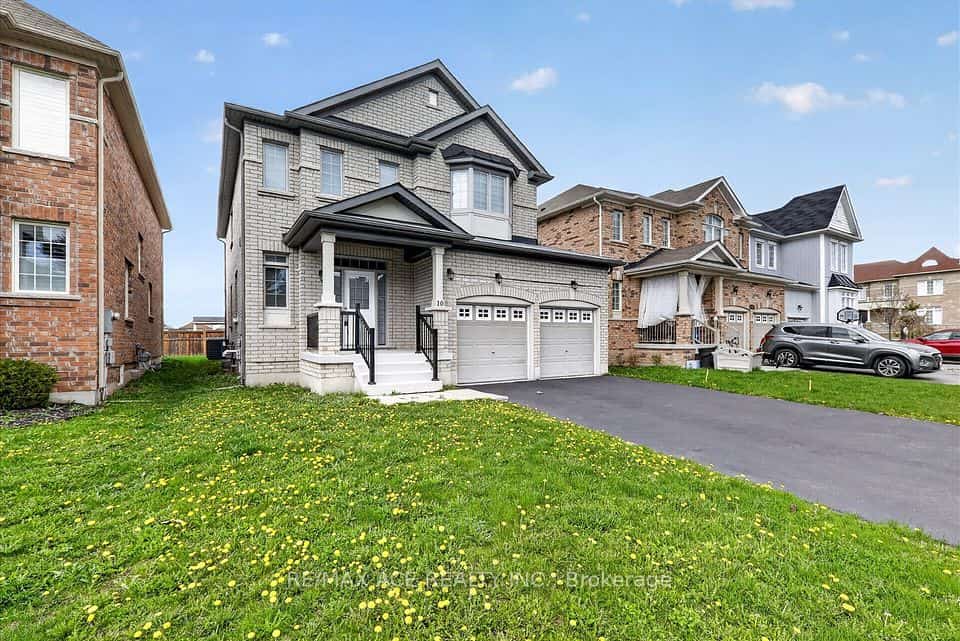 10 Gusul Avenue, Clarington, ON L1B 0K7