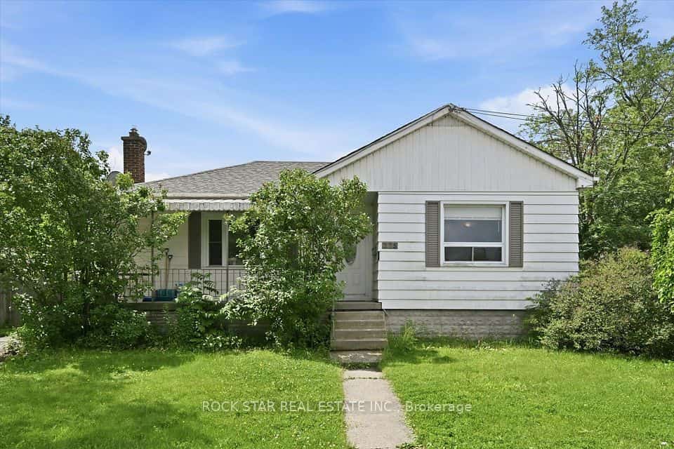 275 West 2nd Street, Hamilton, ON L9C 3G8
