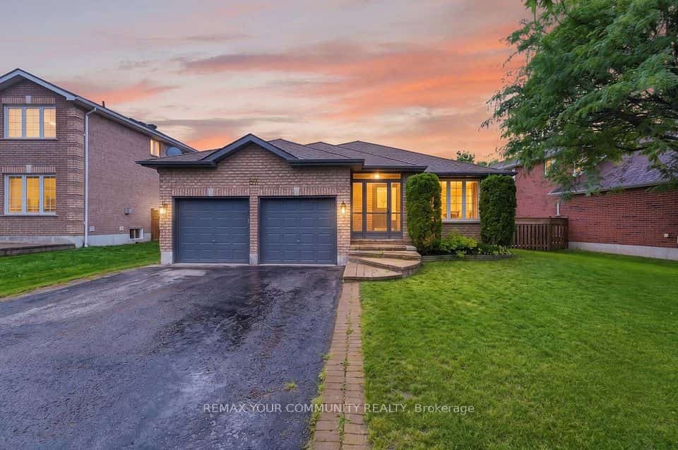 57 Kingsridge Road, Barrie, ON L4W 8V2