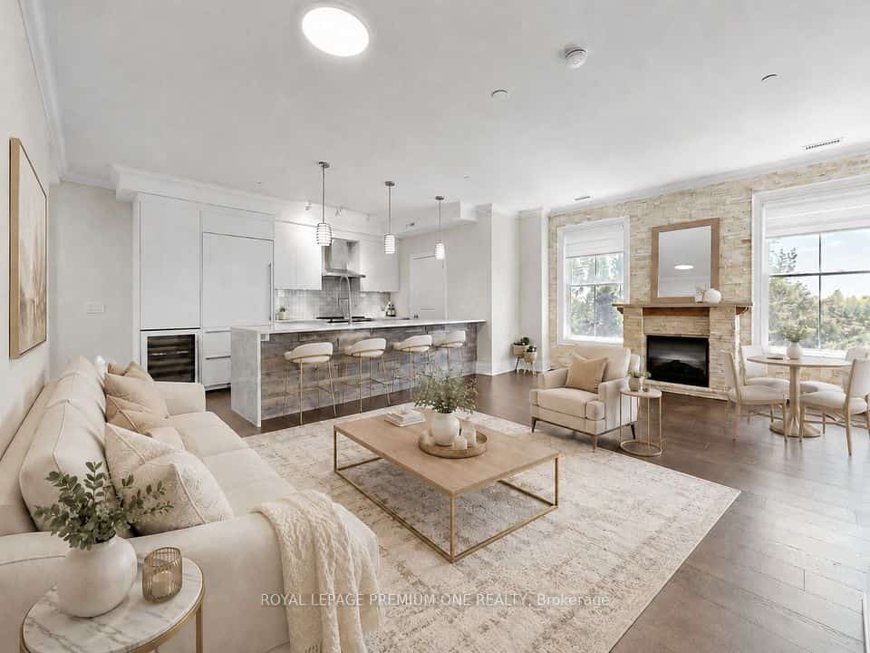 10360 Islington Avenue #303, Vaughan, ON L0J 1C0