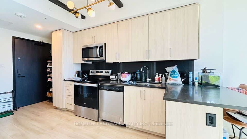 145 Columbia Street W #1536, Waterloo, ON N2L 0K7