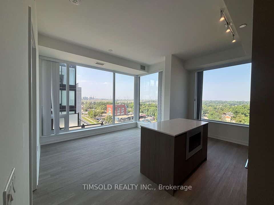 8188 Yonge Street #916, Vaughan, ON L4J 0M2
