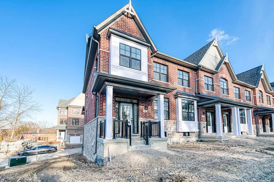 65 Main Street S, Markham, ON L3P 0P7