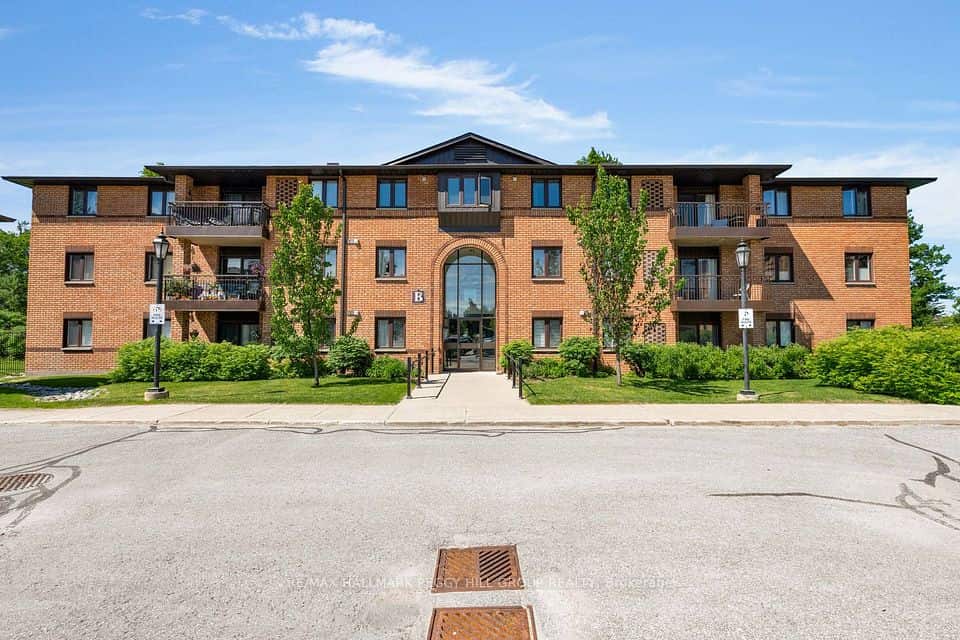 10B Coulter Street, Barrie, Barrie