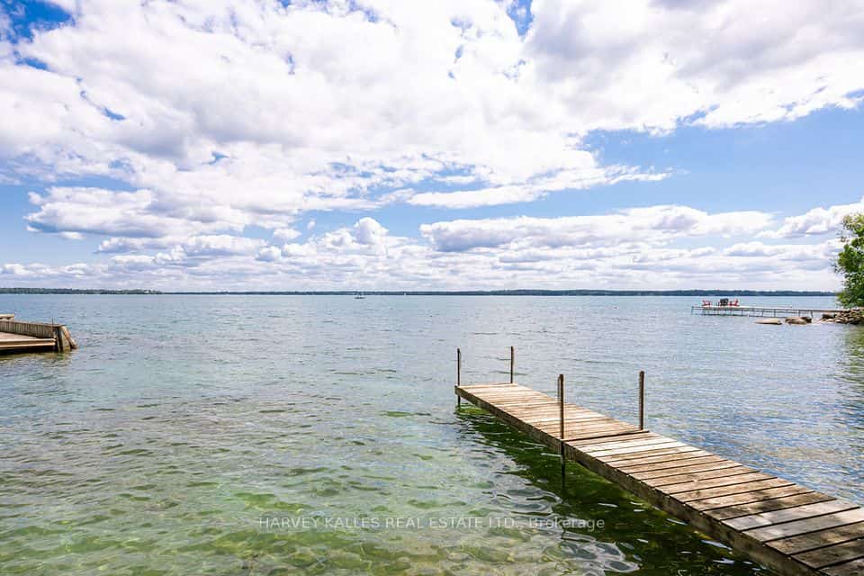 607 Cedarvale Drive, Innisfil, ON L9S 4L1