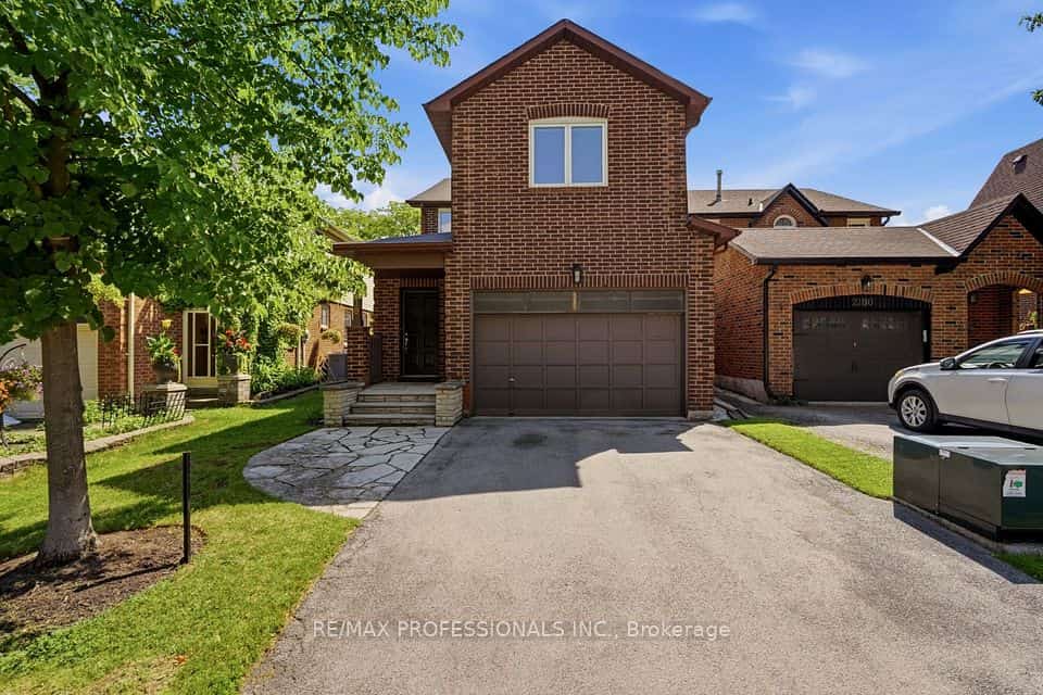 2178 Madden Boulevard, Oakville, ON L6H 3M2