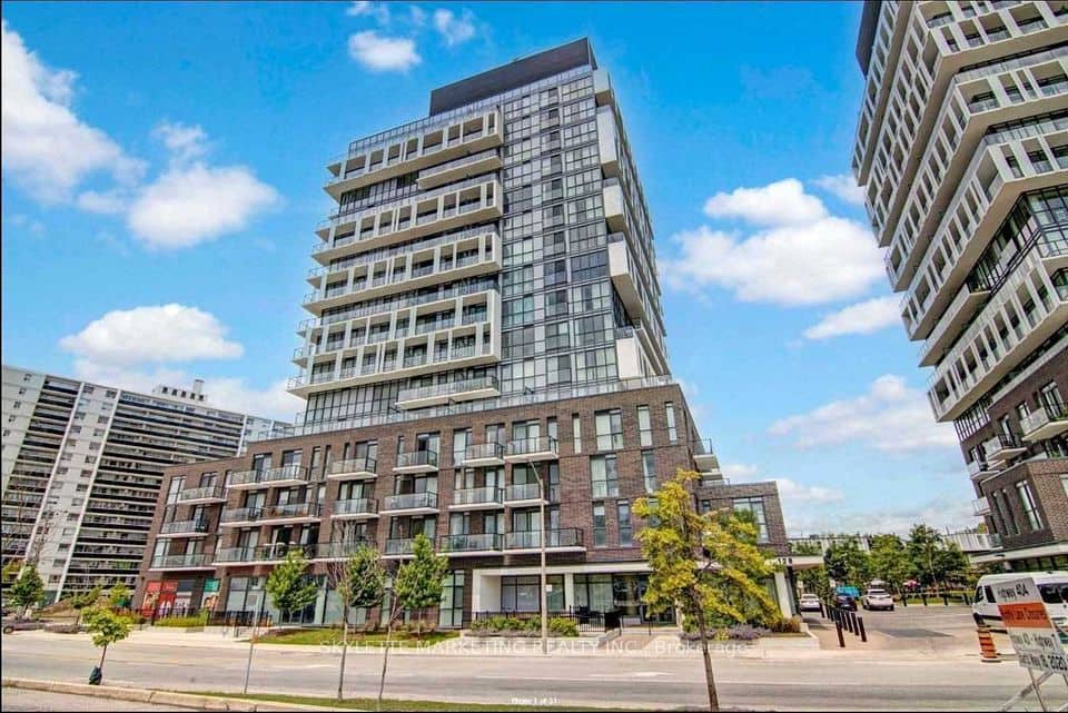 128 Fairview Mall Drive N, Toronto