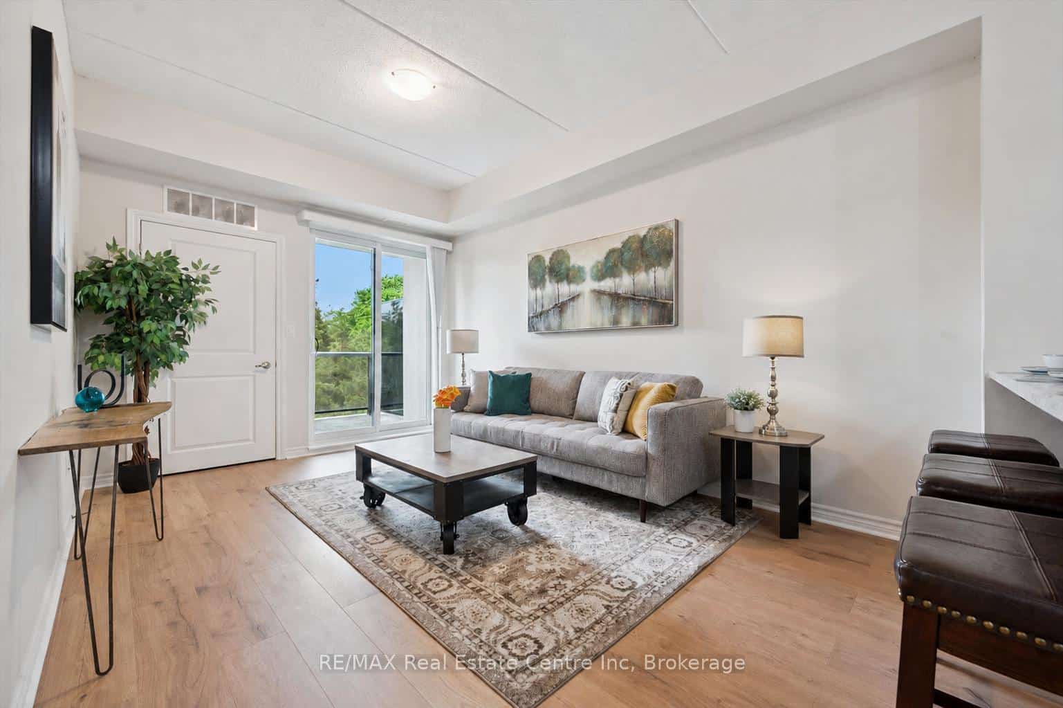 1284 Gordon Street #308, Guelph, ON N1L 0M8