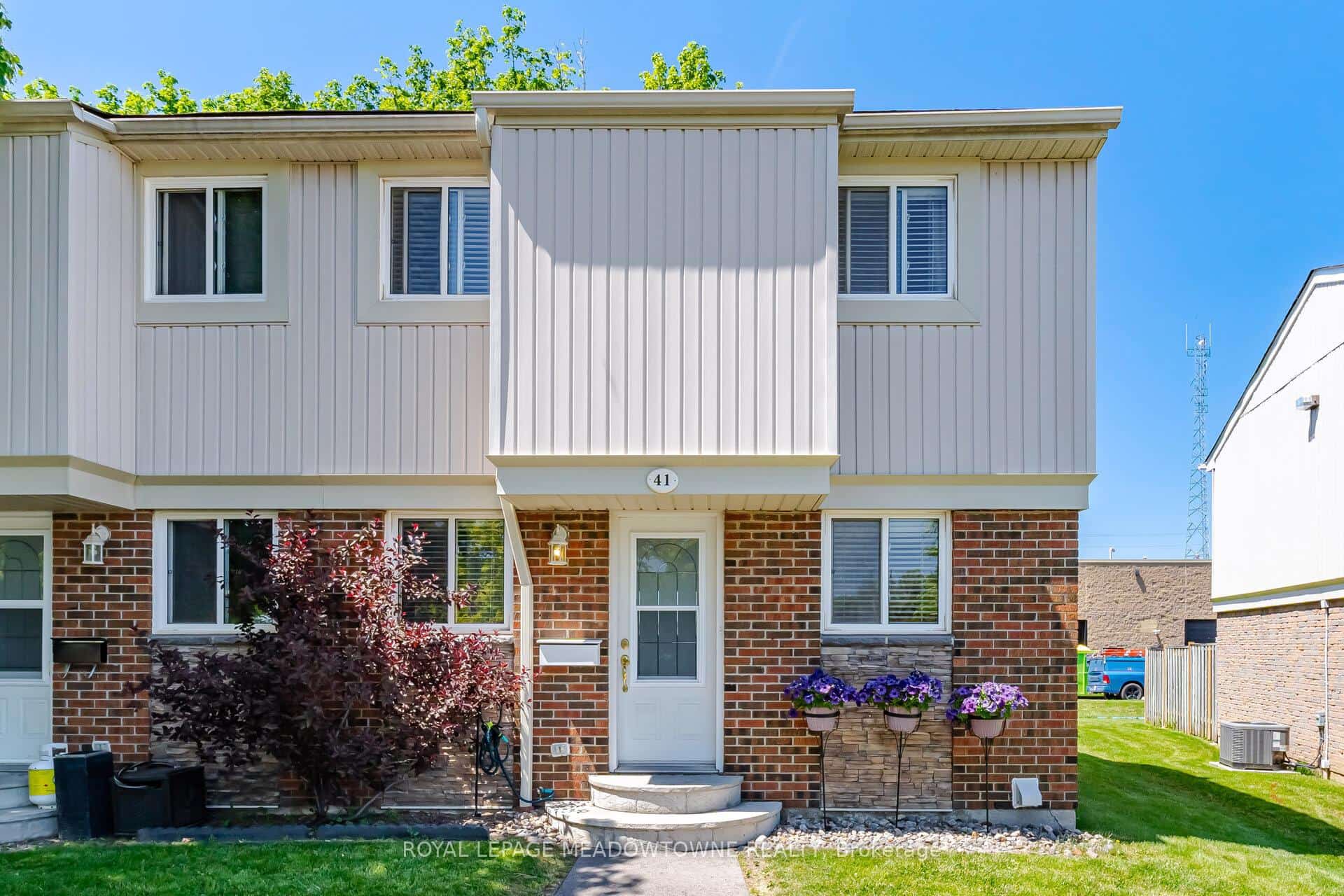 561 Childs Drive #41, Milton, ON L9T 3Z1
