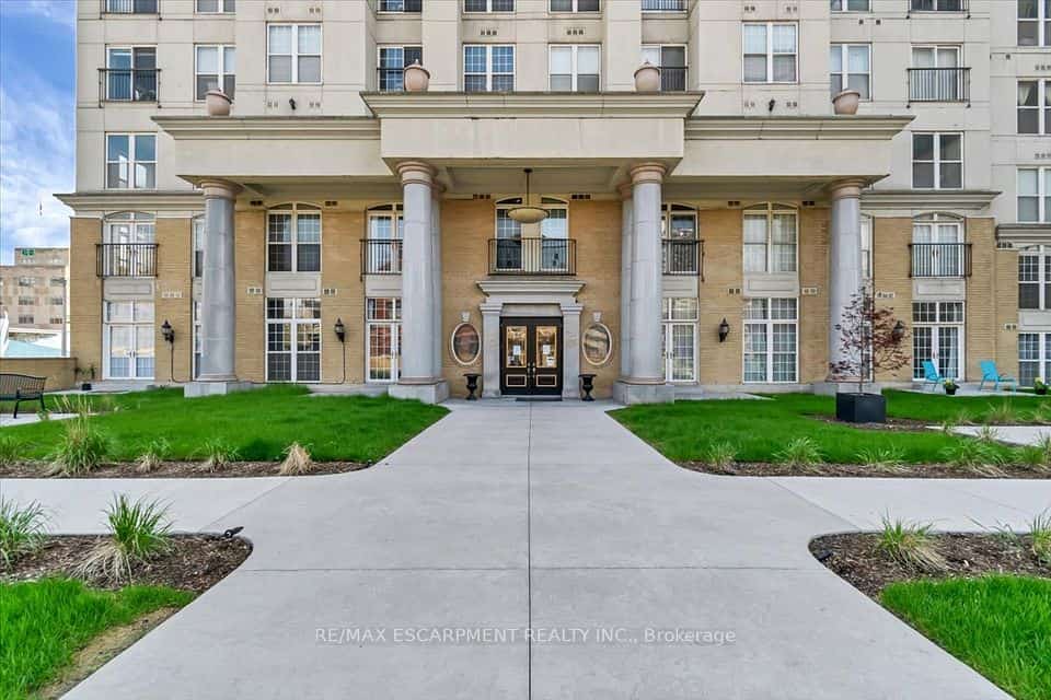 135 James Street S #1503, Hamilton, ON L8P 2Z6