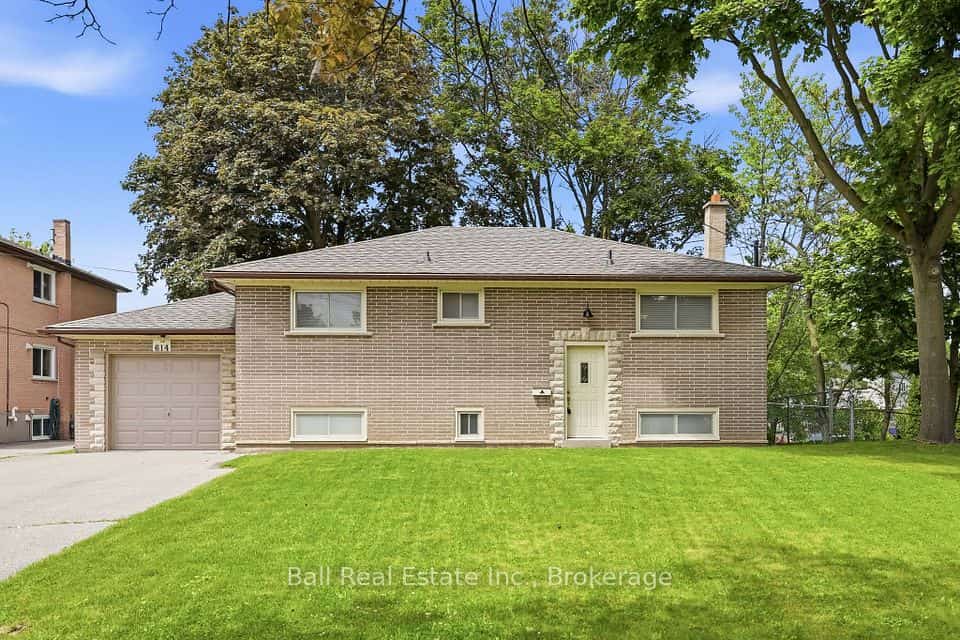 614 Lansdowne Drive, Oshawa, ON L1G 1W4