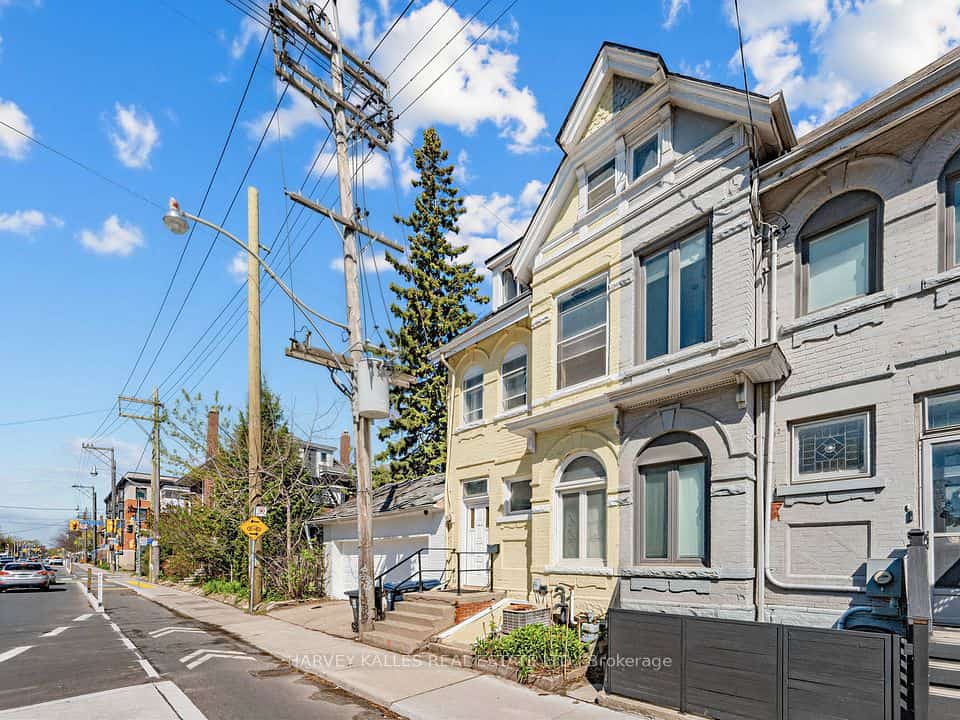 258 Harbord Street, Toronto, ON M6G 1G2