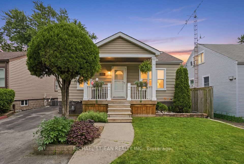 272 Adeline Avenue, Hamilton, ON L8H 5V3
