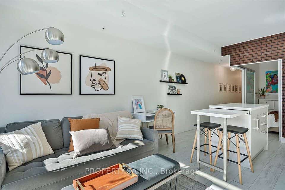39 Sherbourne Street #401, Toronto, ON M5A 0L8
