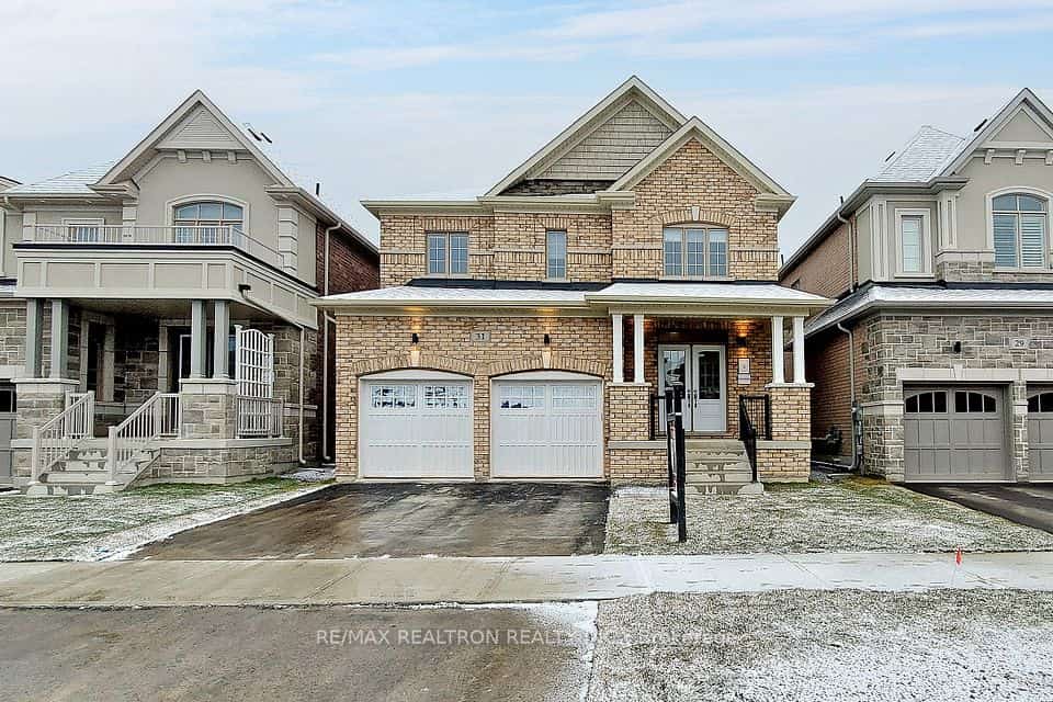 31 Valleo Street, Georgina, ON L4P 0K1