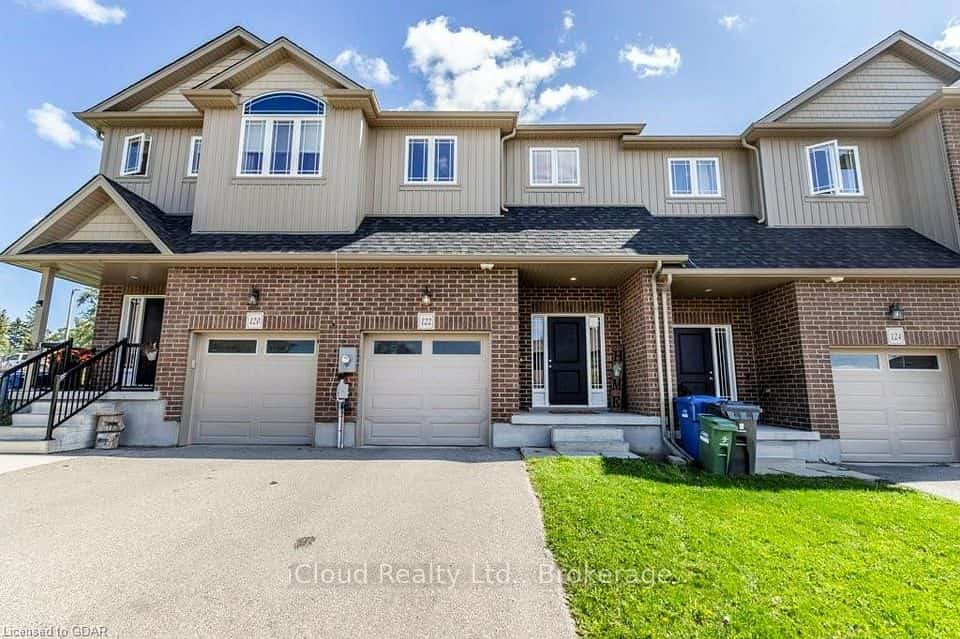 122 Summit Ridge Drive, Guelph, ON N1E 0M8