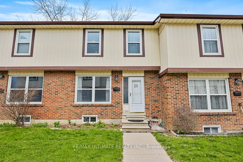 1230 Radom Street, Pickering