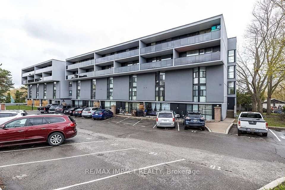 454 Centre Street #108, Oshawa, ON L1H 4C2