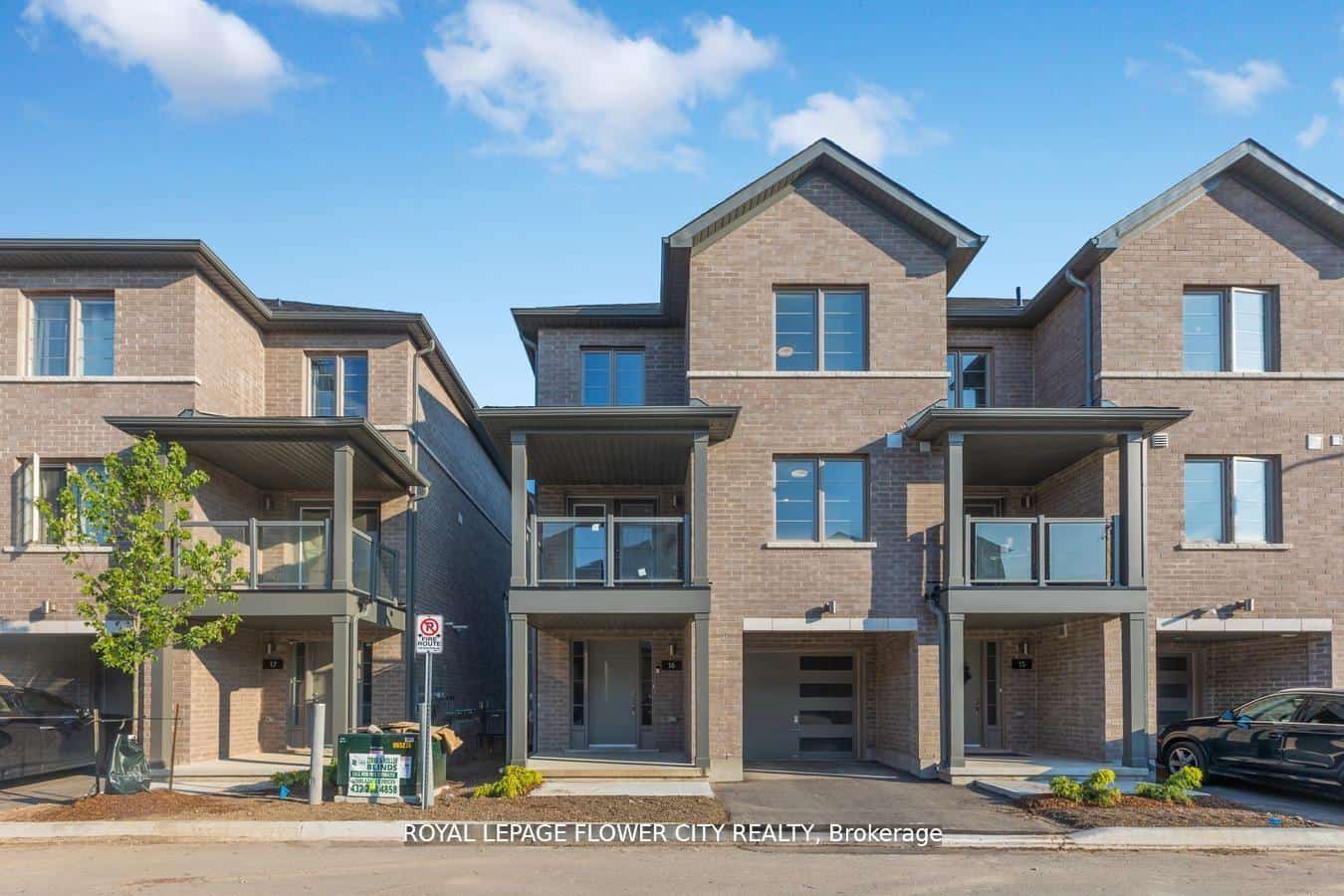 205 West Oak Trail #16, Kitchener, ON N2R 0R9