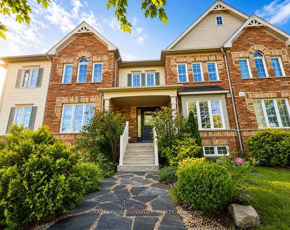 12 Blytheway Gate, Ajax, ON L1T 0J5