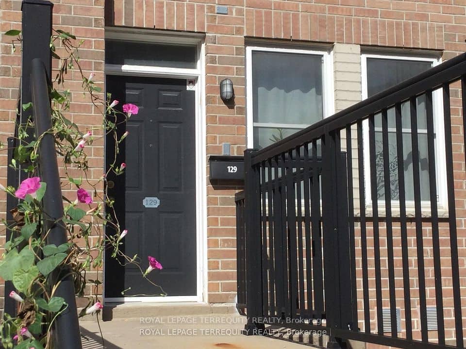 760 Lawrence Avenue, Toronto