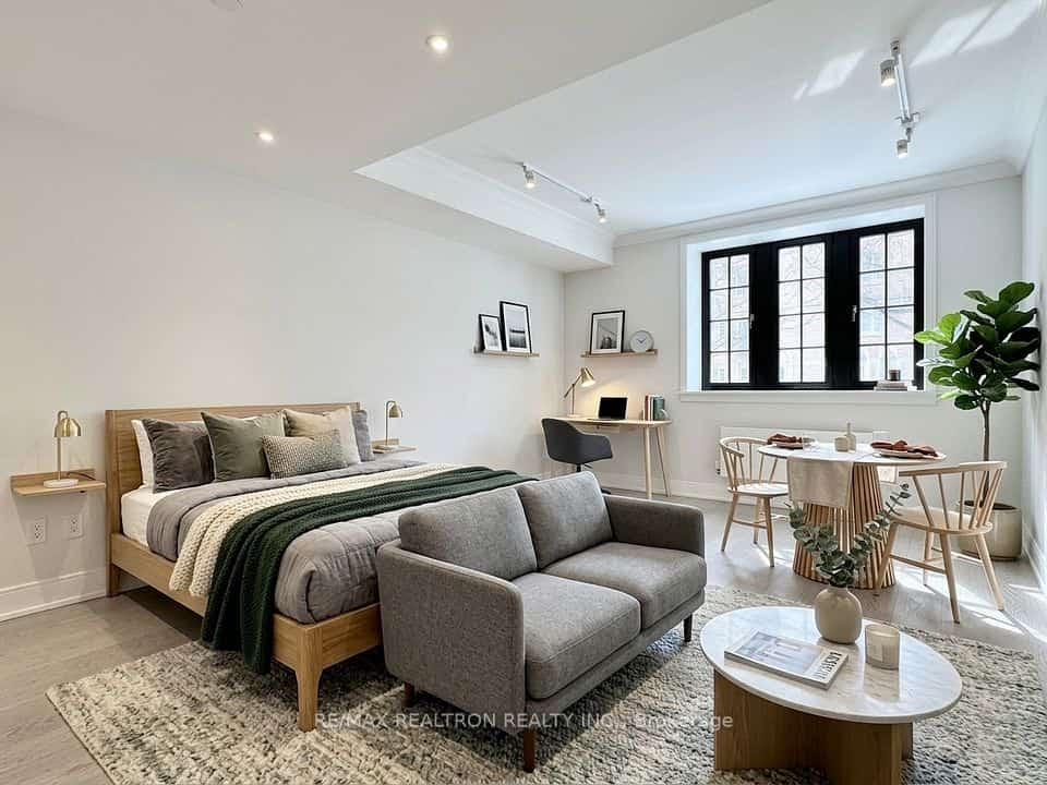 2 Clarendon Avenue #105, Toronto, ON M4V 1H9