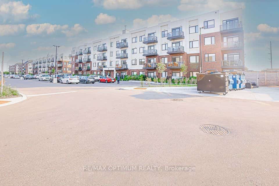 62 Sky Harbour Drive #213, Brampton, ON L6Y 6J2