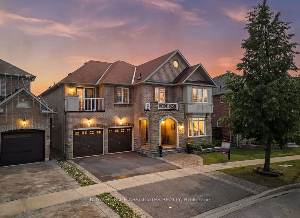5 Mead Terrace, Markham, ON L6E 1E5
