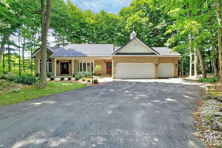 1976 Forest Valley Drive, Innisfil, ON L9S 4A5