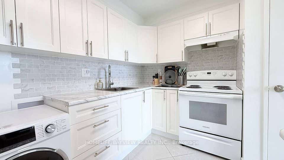 4645 Jane Street #909, Toronto, ON M3N 2K9